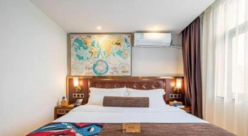 Bed in James Joyce Coffetel Guilin Railway Station Xiangbi Mountain Liangjiang Sihu Wharf