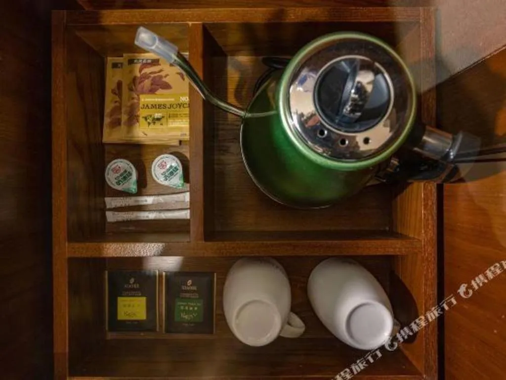 James Joyce Coffetel Guilin Railway Station Xiangbi Mountain Liangjiang Sihu Wharf