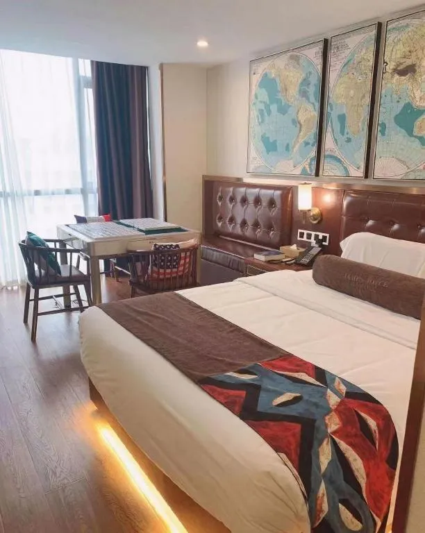 Bed in James Joyce Coffetel Guilin Railway Station Xiangbi Mountain Liangjiang Sihu Wharf