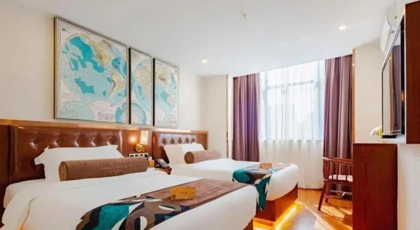 Bed in James Joyce Coffetel Guilin Railway Station Xiangbi Mountain Liangjiang Sihu Wharf