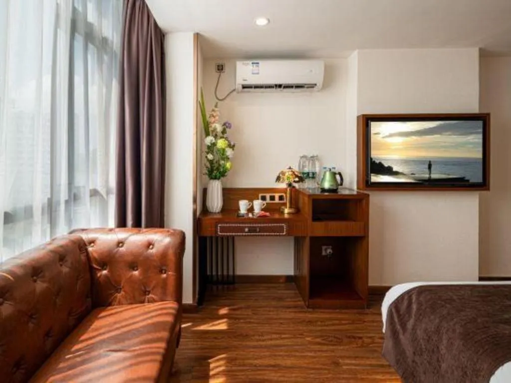 James Joyce Coffetel Guilin Railway Station Xiangbi Mountain Liangjiang Sihu Wharf