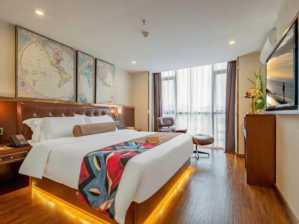 Bed in James Joyce Coffetel Guilin Railway Station Xiangbi Mountain Liangjiang Sihu Wharf