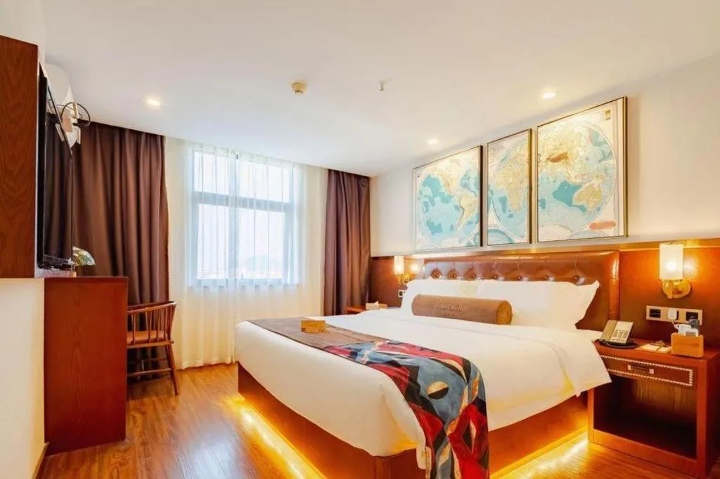 Bed in James Joyce Coffetel Guilin Railway Station Xiangbi Mountain Liangjiang Sihu Wharf