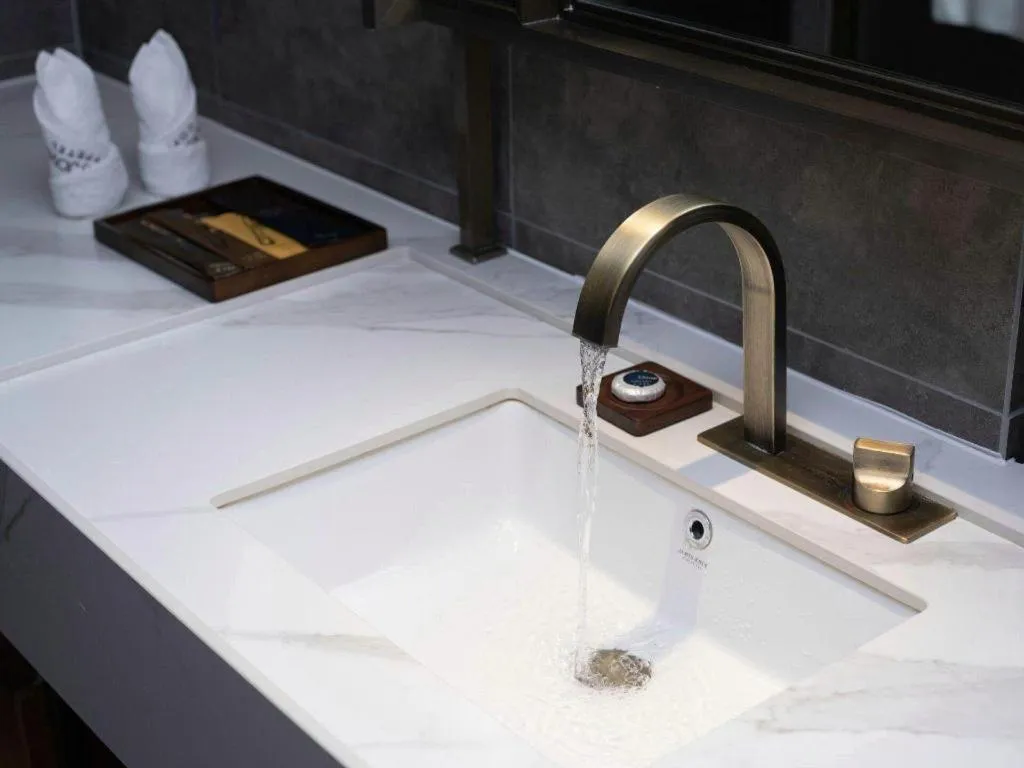 James Joyce Coffetel Kunming Railway Station Huancheng Nan Road Metro Station