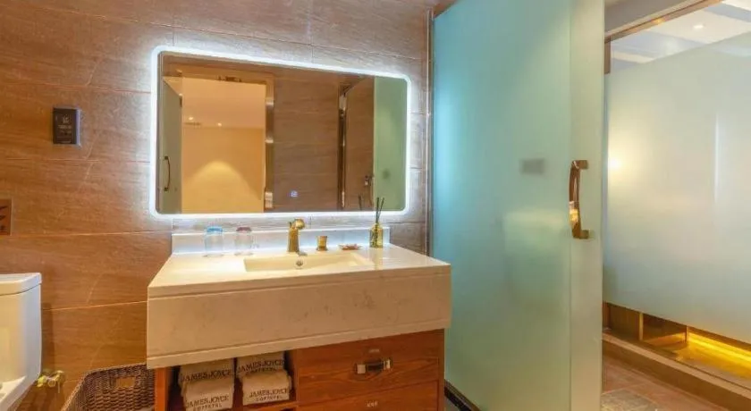 James Joyce Coffetel Kunming Railway Station Huancheng Nan Road Metro Station