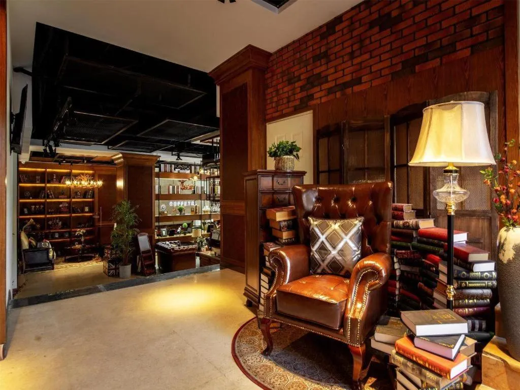 James Joyce Coffetel Kunming Railway Station Huancheng Nan Road Metro Station