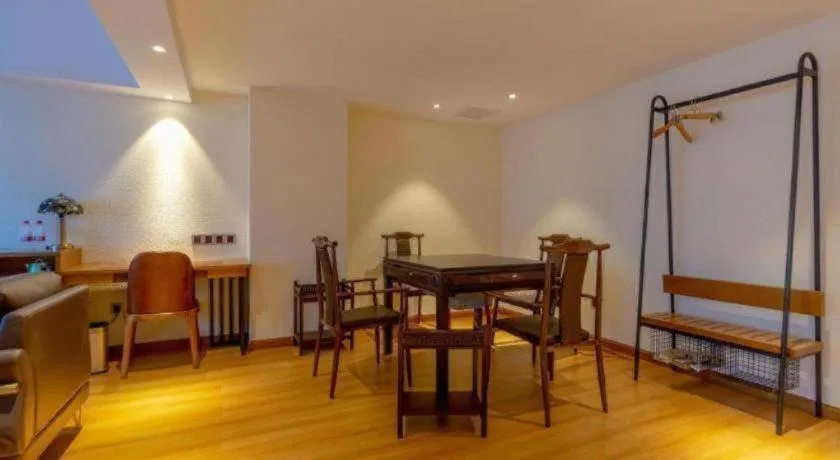 James Joyce Coffetel Kunming Railway Station Huancheng Nan Road Metro Station