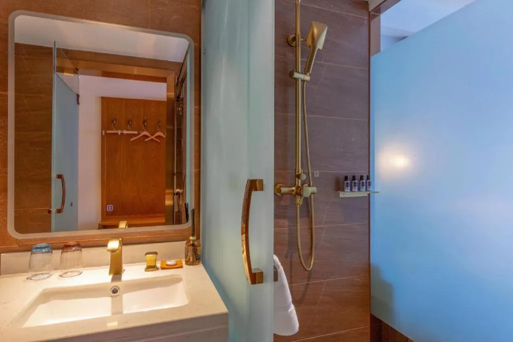 James Joyce Coffetel Kunming Railway Station Huancheng Nan Road Metro Station