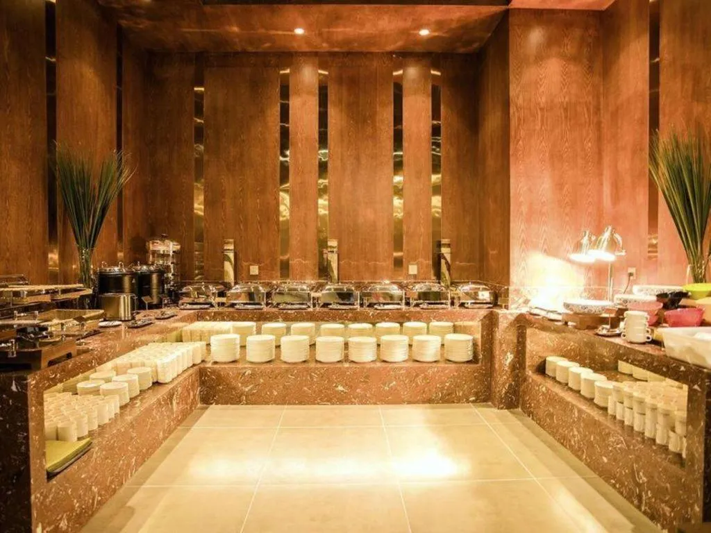 James Joyce Coffetel Xinyang Municipal Government Railway Station