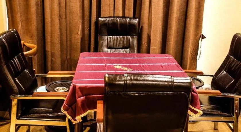 James Joyce Coffetel Xinyang Municipal Government Railway Station