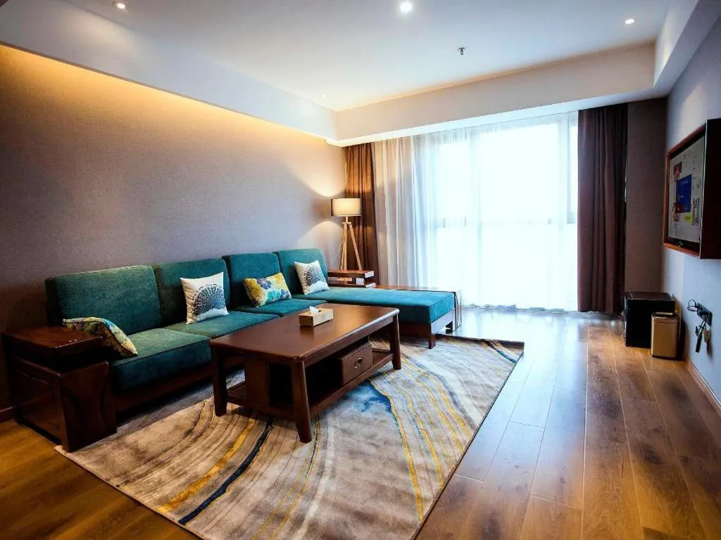 James Joyce Coffetel Xinyang Municipal Government Railway Station