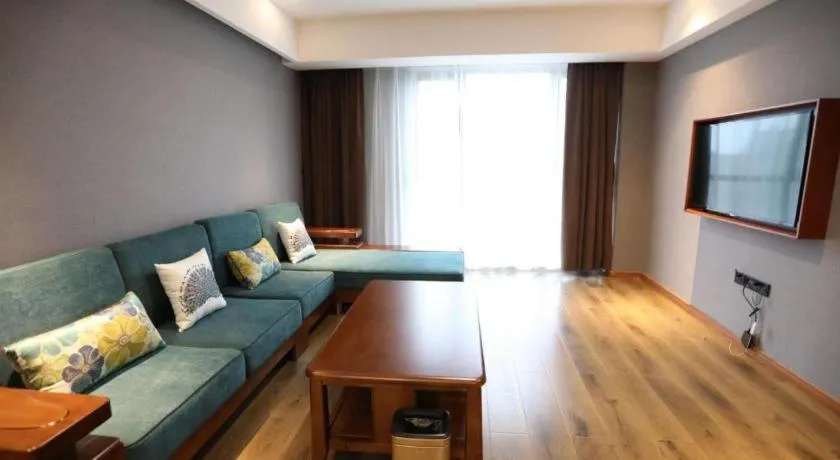 James Joyce Coffetel Xinyang Municipal Government Railway Station