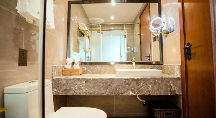 James Joyce Coffetel Xinyang Municipal Government Railway Station