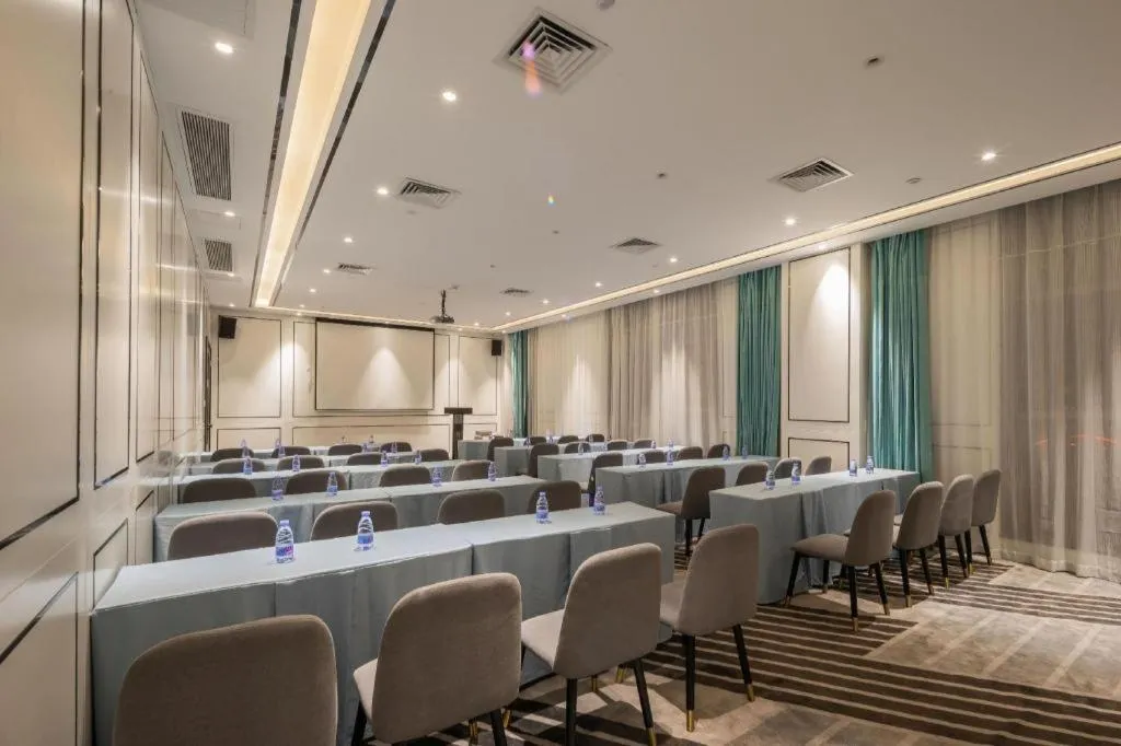 Xana Hotelle Guangzhou Luogang Science City Huangpi Metro Station