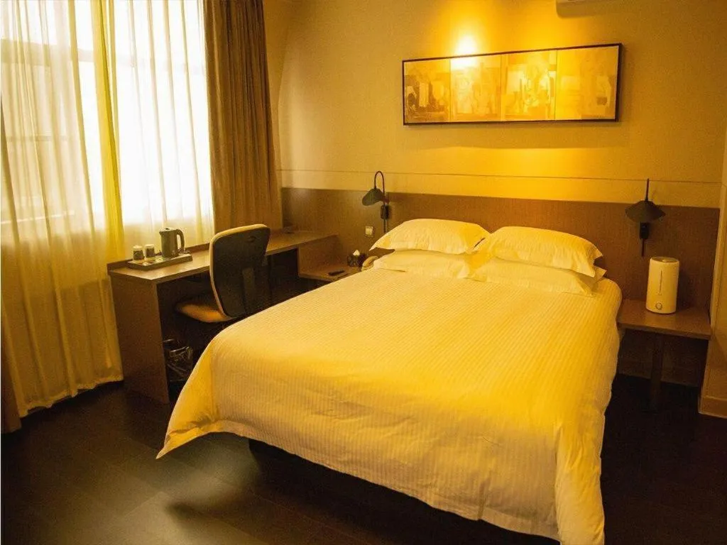 Bed in Jinjiang Inn Select Shihezi East Ring Road