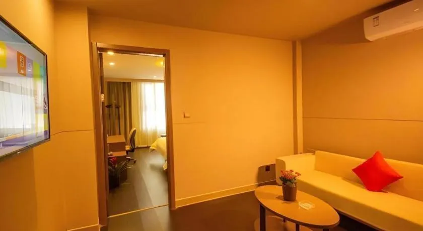 Jinjiang Inn Select Shihezi East Ring Road