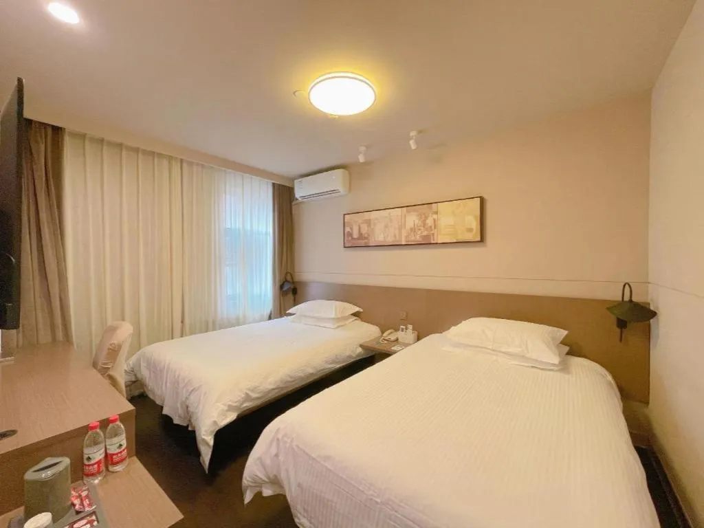 Bed in Jinjiang Inn Select Shihezi East Ring Road