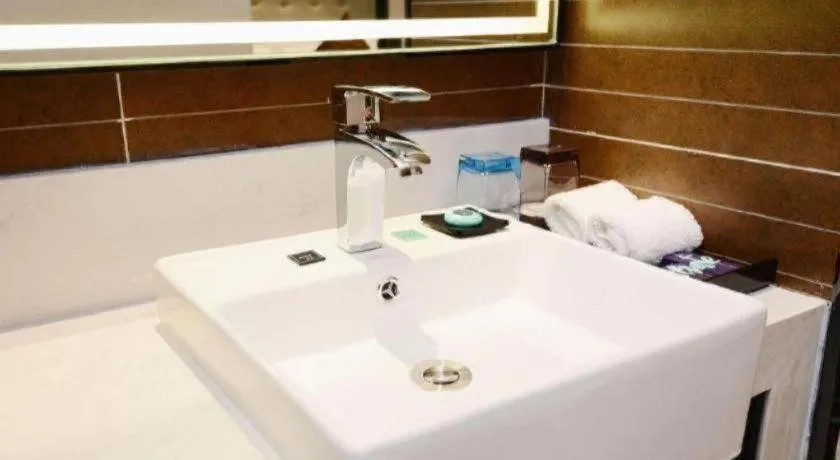 Xana Hotelle Xi'an Zhonglou, Huimin Street Metro Station