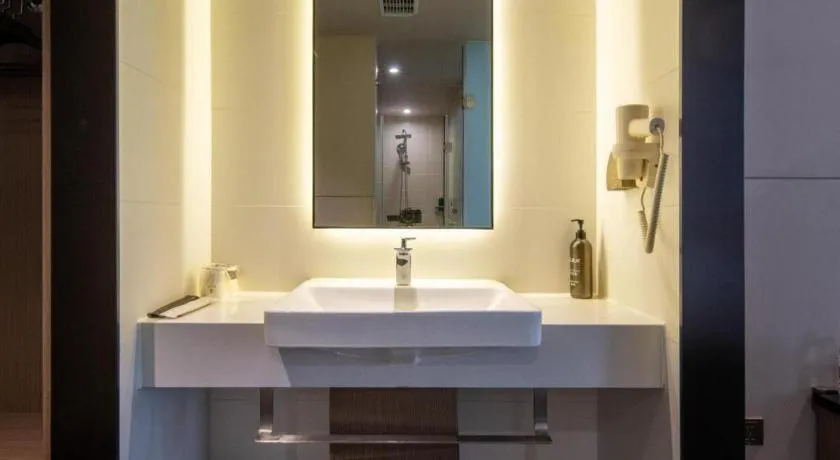 Jinjiang Inn Select Heze Wanxiang Plaza Guiling Road