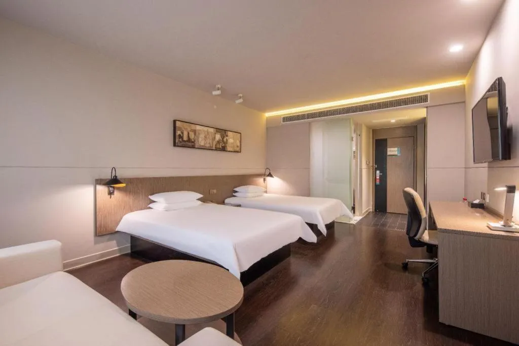 Bed in Jinjiang Inn Select Heze Wanxiang Plaza Guiling Road