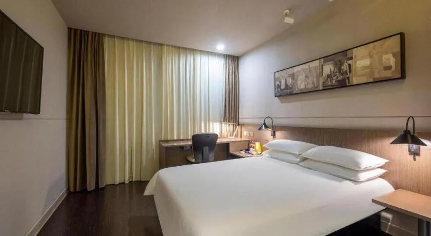 Bed in Jinjiang Inn Select Heze Wanxiang Plaza Guiling Road