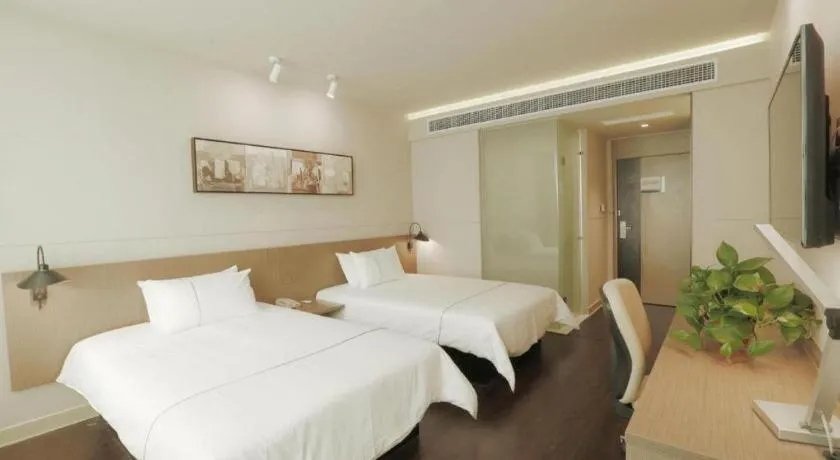 Bed in Jinjiang Inn Select Heze Wanxiang Plaza Guiling Road