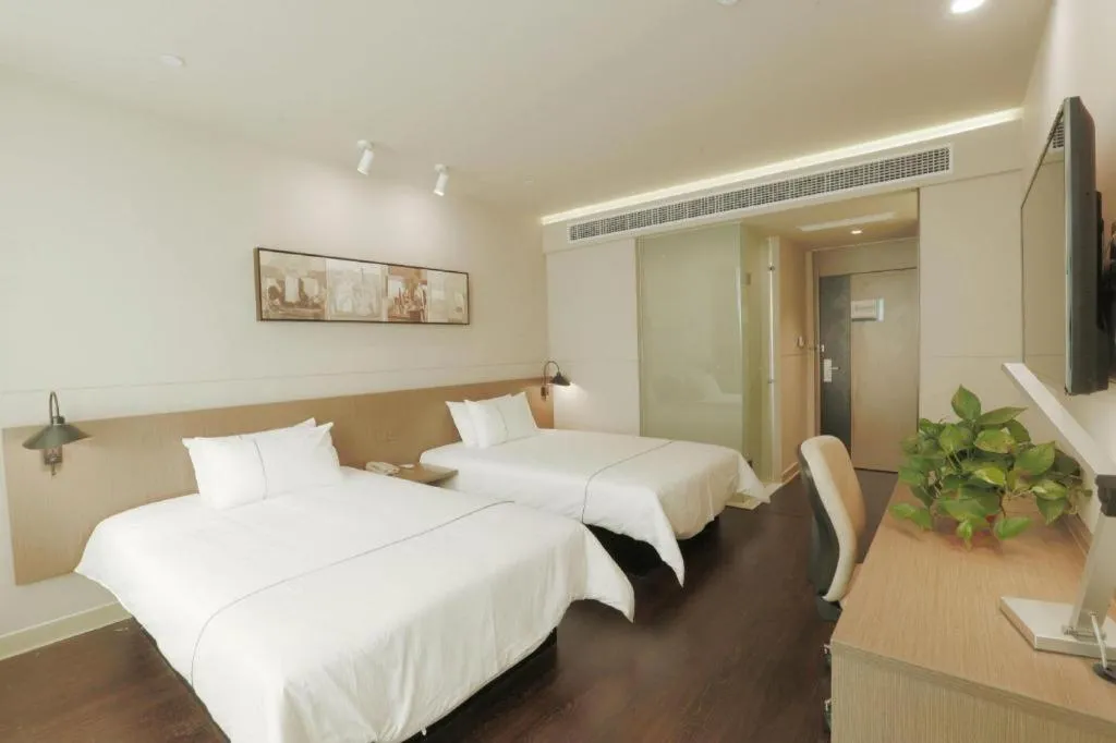 Bed in Jinjiang Inn Select Heze Wanxiang Plaza Guiling Road
