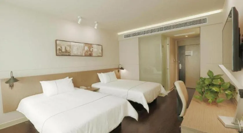Bed in Jinjiang Inn Select Heze Wanxiang Plaza Guiling Road