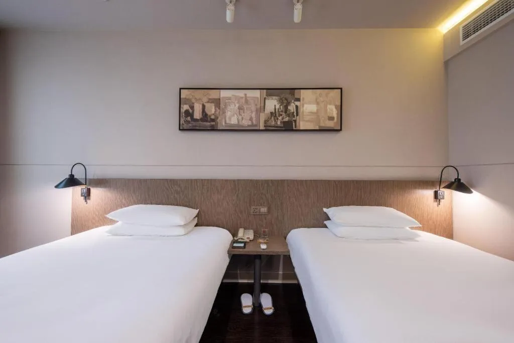 Bed in Jinjiang Inn Select Heze Wanxiang Plaza Guiling Road