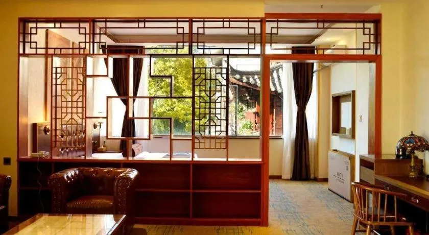 James Joyce Coffetel Lijiang Ancient City Dashuiche