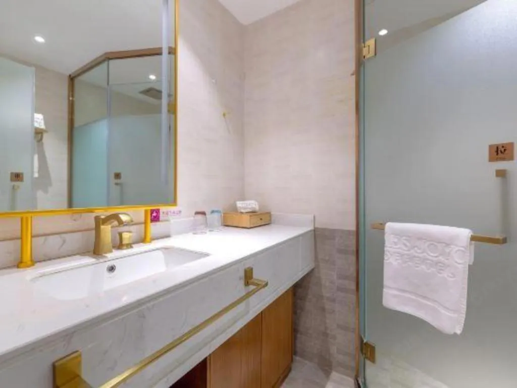 James Joyce Coffetel Lijiang Ancient City Dashuiche