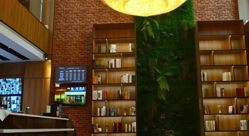 James Joyce Coffetel Lijiang Ancient City Dashuiche