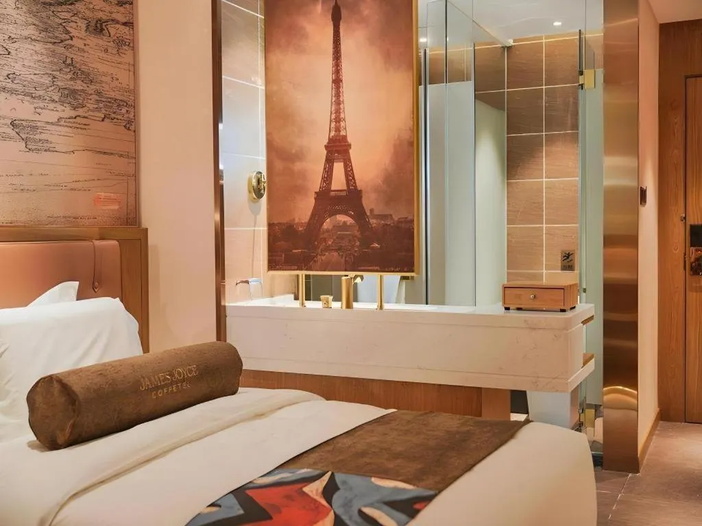 Bed in James Joyce Coffetel Beijing Tongzhou Guoyuan Metro Station