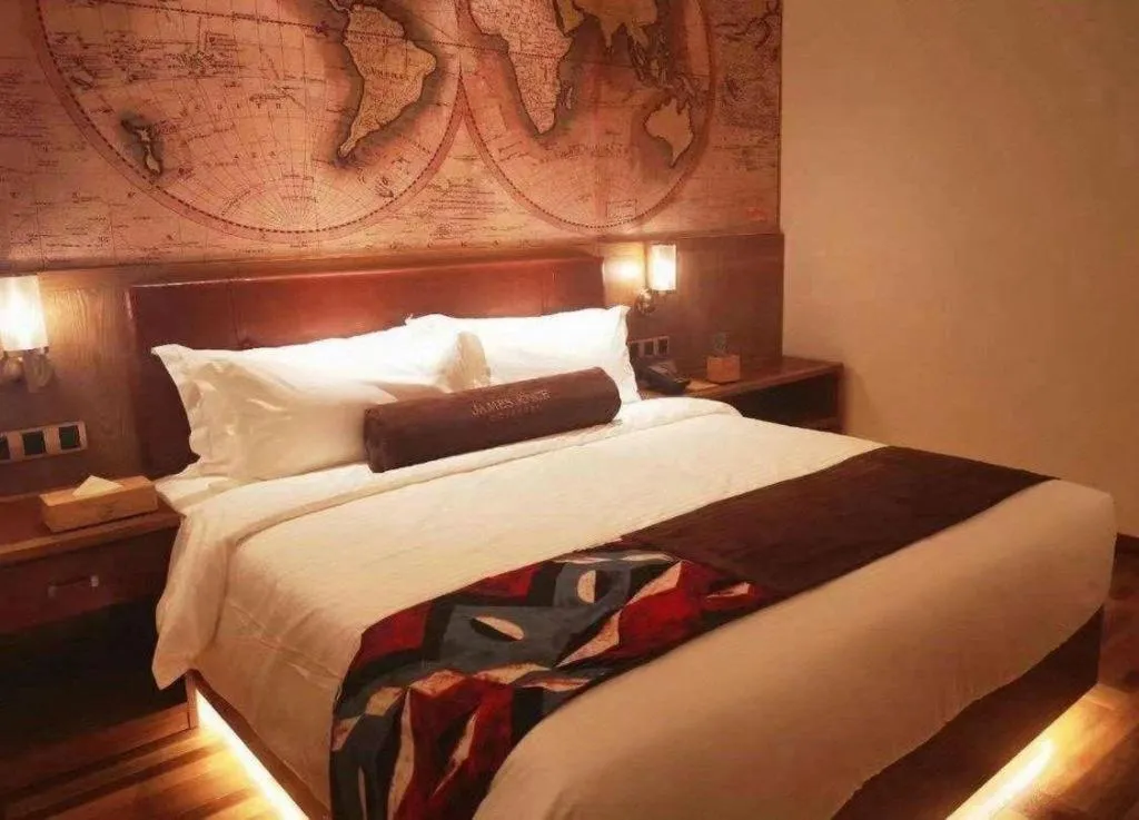 Bed in James Joyce Coffetel Beijing Tongzhou Guoyuan Metro Station