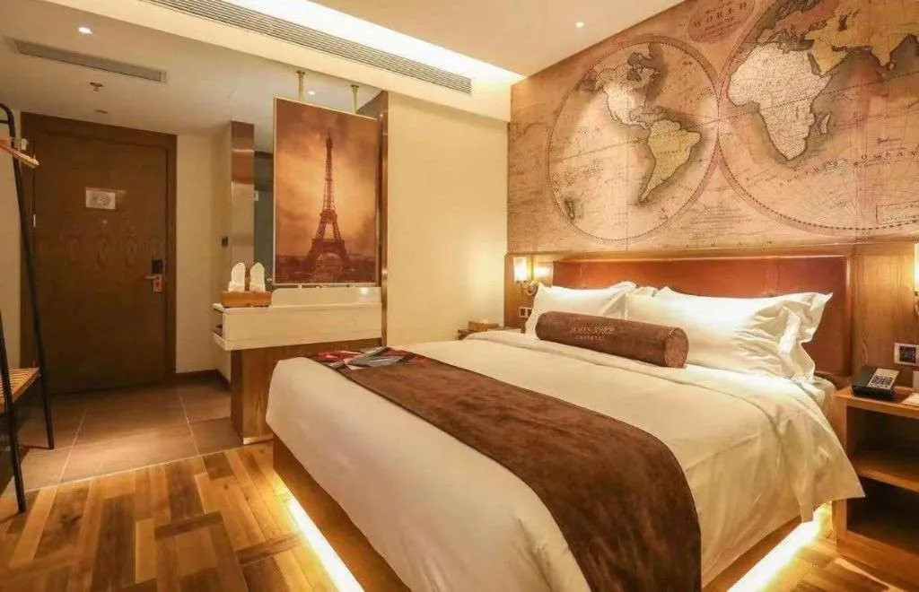 Bed in James Joyce Coffetel Beijing Tongzhou Guoyuan Metro Station