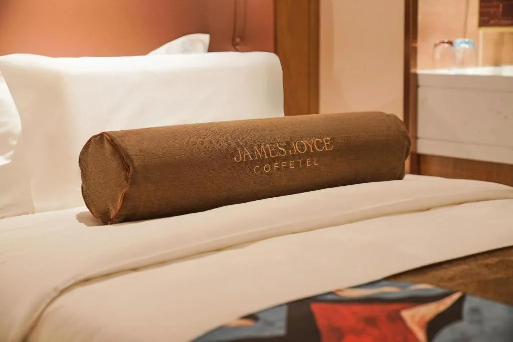 Bed in James Joyce Coffetel Beijing Tongzhou Guoyuan Metro Station