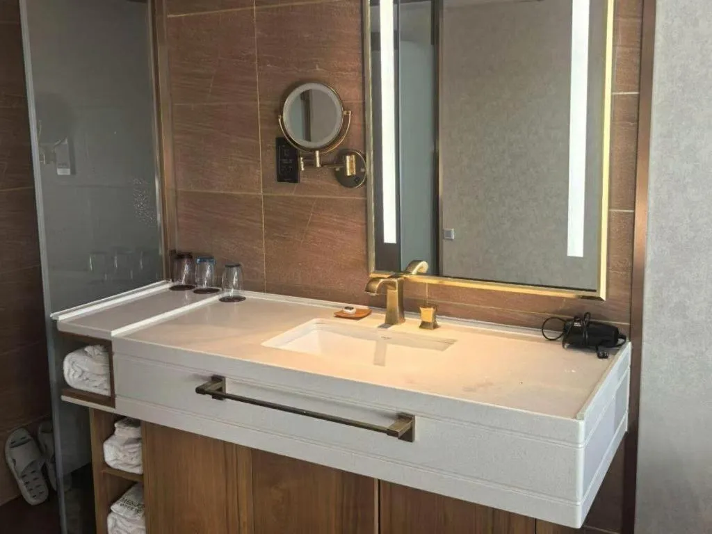 James Joyce Coffetel Beijing Tongzhou Guoyuan Metro Station