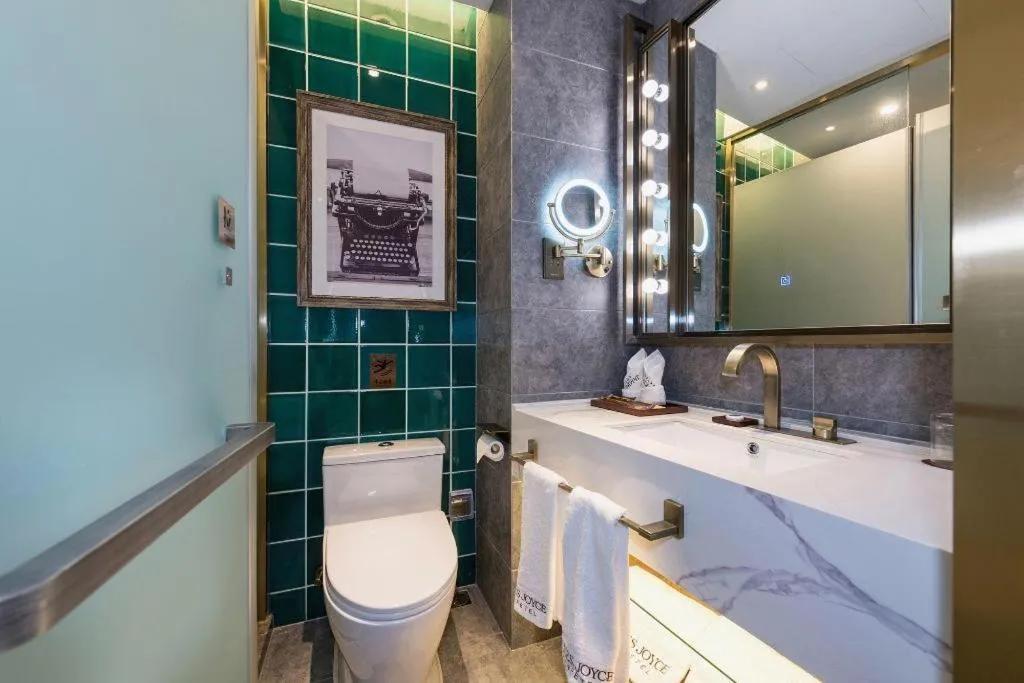 James Joyce Coffetel Tianjing First Central Hospital Nankai University