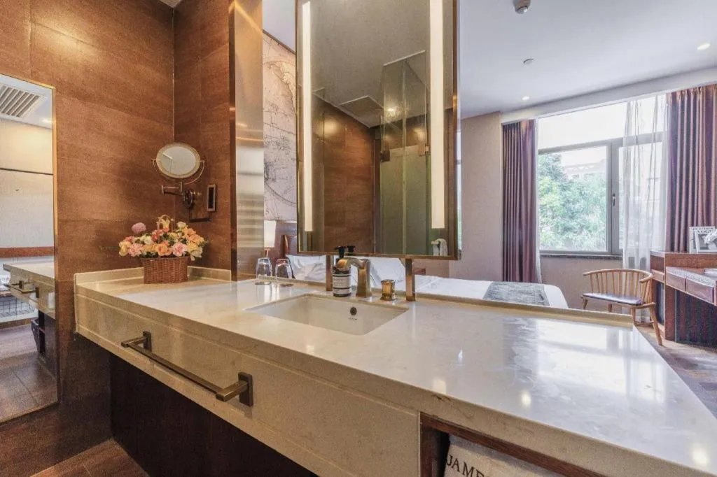 James Joyce Coffetel Tianjing First Central Hospital Nankai University