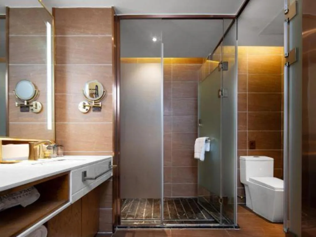 James Joyce Coffetel Luoyang Longmen High-speed Railway Station Baolong Plaza