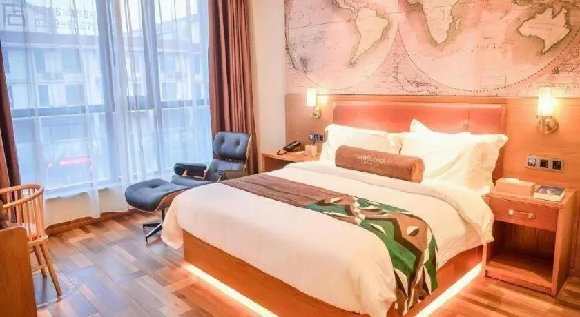 Bed in James Joyce Coffetel Luoyang Longmen High-speed Railway Station Baolong Plaza