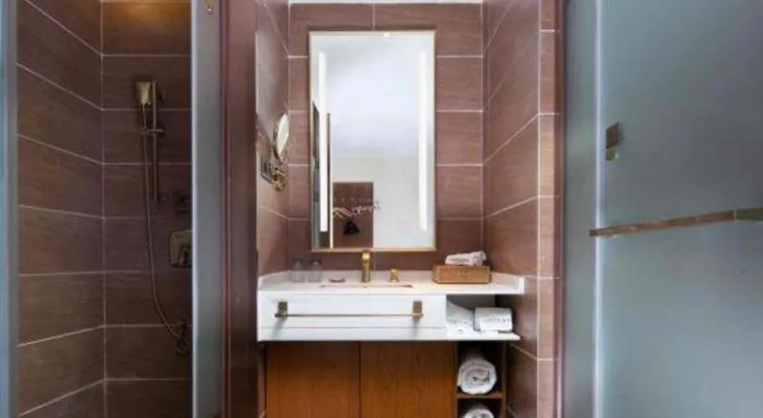 James Joyce Coffetel Luoyang Longmen High-speed Railway Station Baolong Plaza