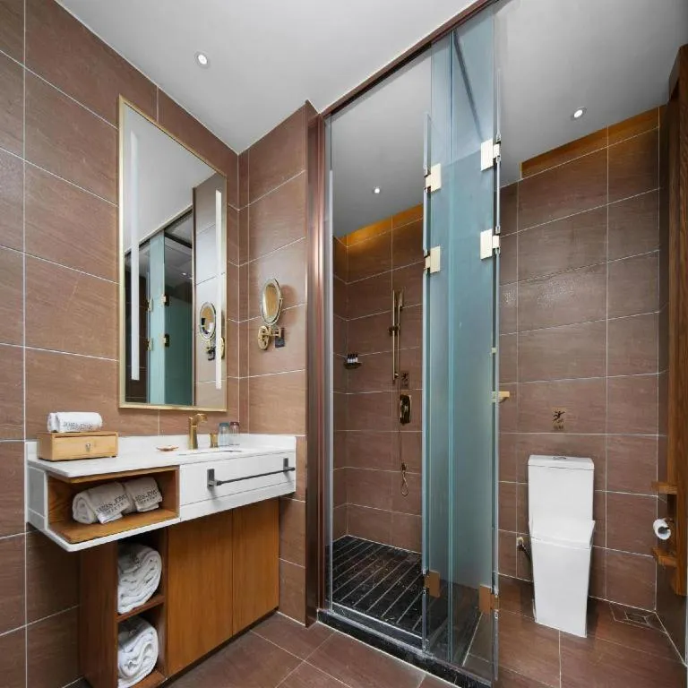 James Joyce Coffetel Luoyang Longmen High-speed Railway Station Baolong Plaza