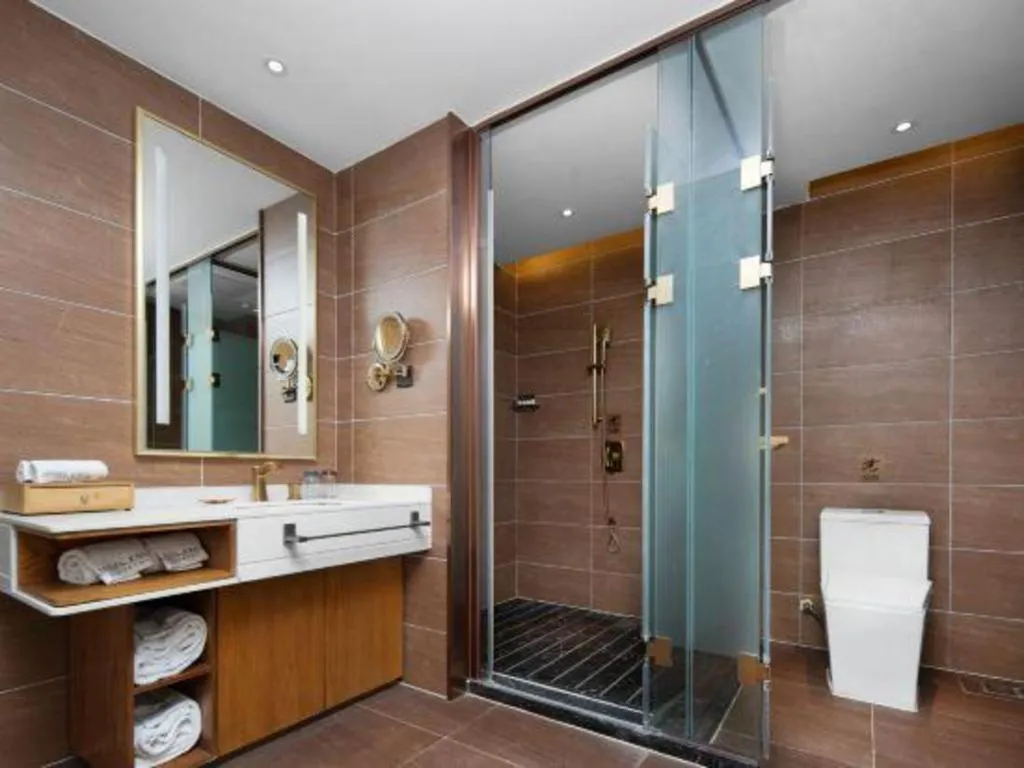 James Joyce Coffetel Luoyang Longmen High-speed Railway Station Baolong Plaza