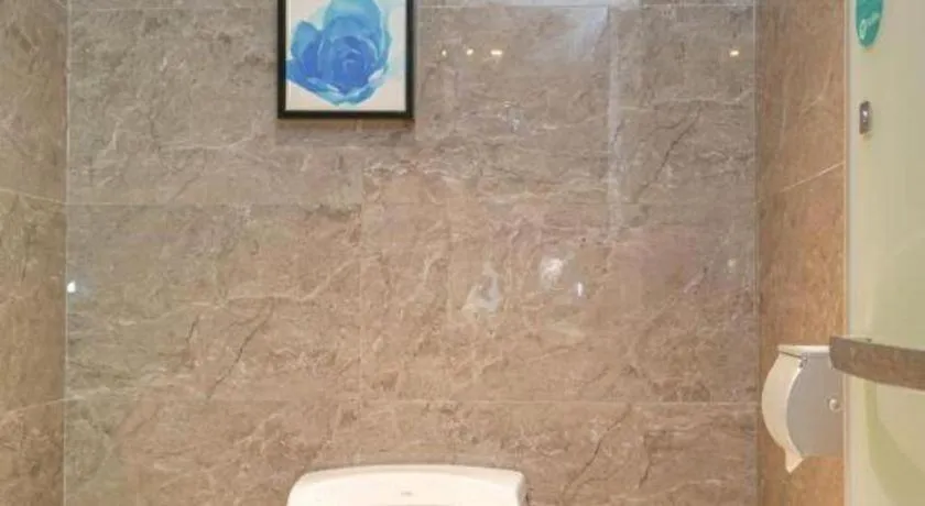 Xana Lite Huizhou Railway Station