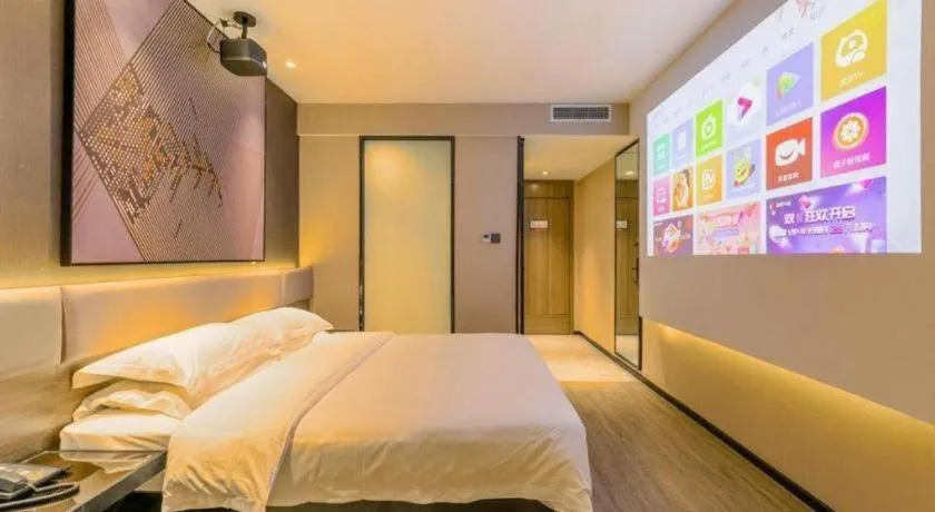 Bed in IU Hotel Chongqing Airport T3 Terminal