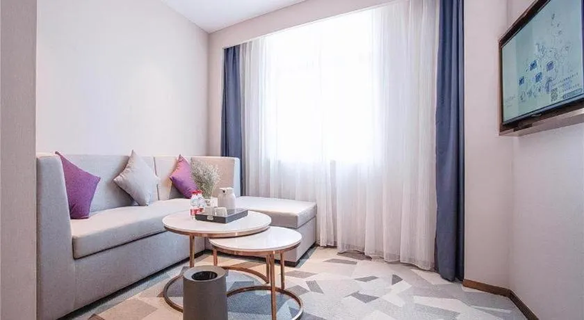 Lavande Hotel Huazhou Beijing Road