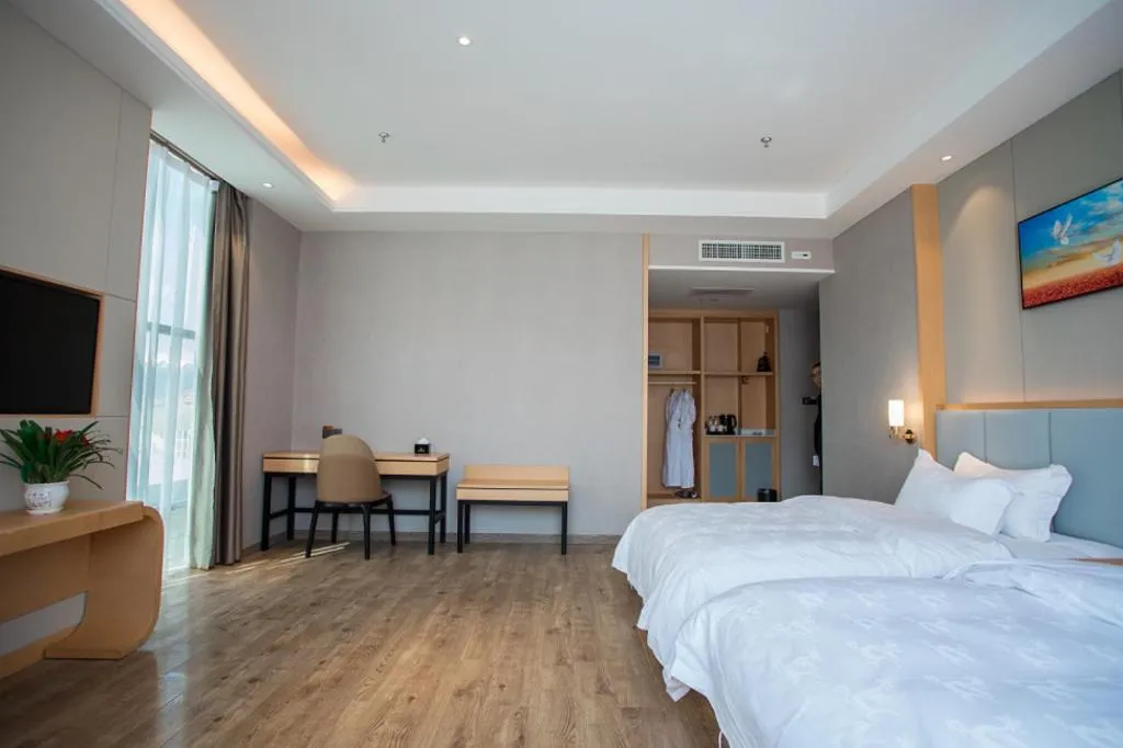 Bed in GreenTree Eastern Hotel Yunnan Shangri-La Yangtang Road