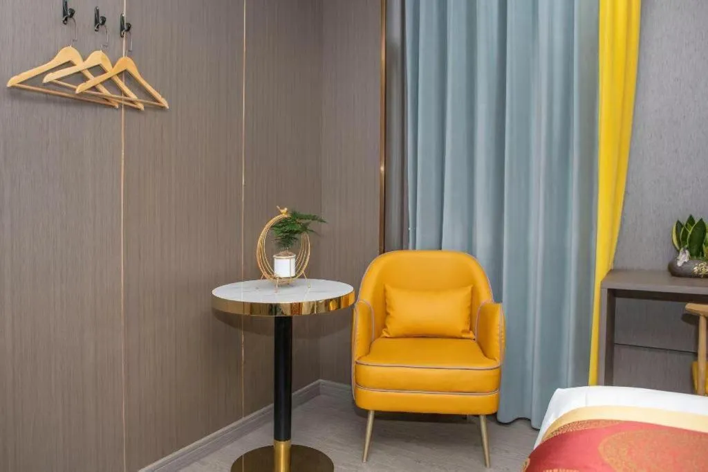 Shell Hotel Nanyang High-Speed Railway Station Jiangying Airport Huayaocheng