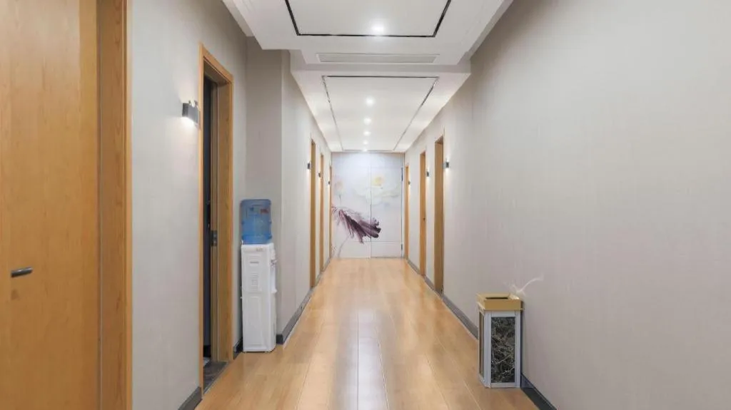 Shell Hotel Nanyang High-Speed Railway Station Jiangying Airport Huayaocheng